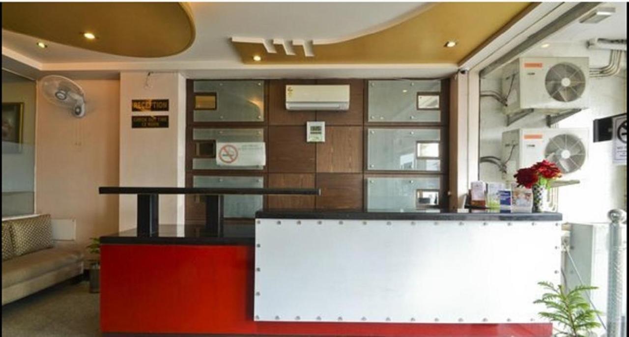 Paramount Hotel Jaipur Buitenkant foto